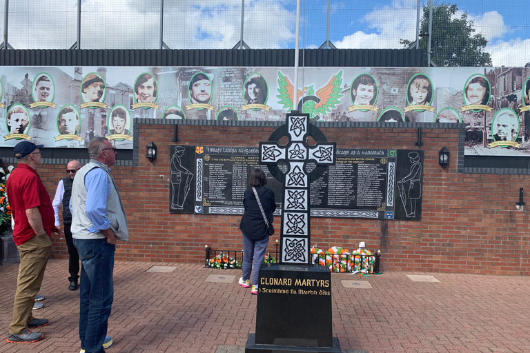 Belfast political and murals taxi tour .