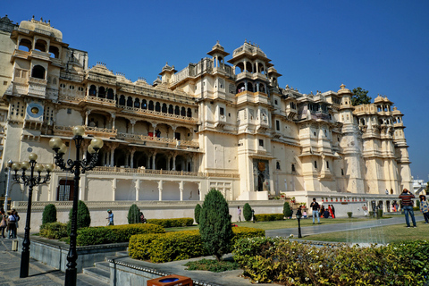 Visite privée de la ville d'Udaipur d'une journée entière (tout compris)