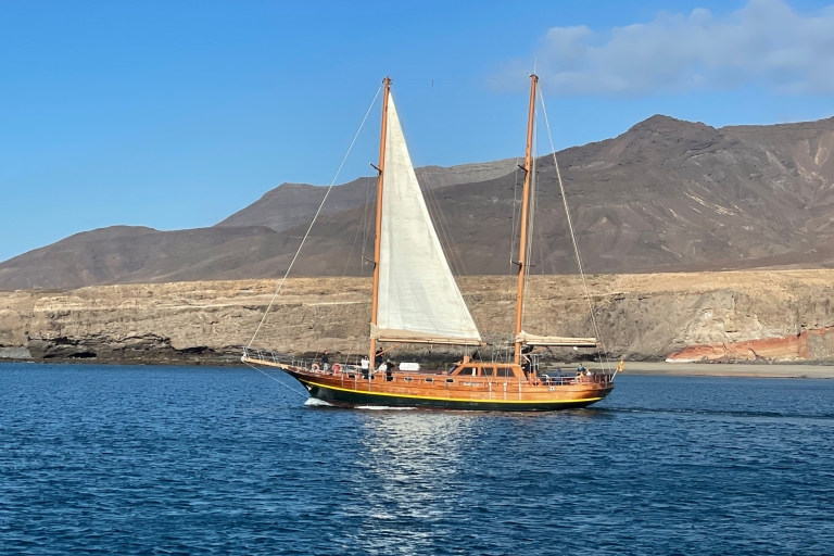 Fuerteventura: Exclusive Turkish Gulet Cruise with a Meal Day Cruise with Pickup