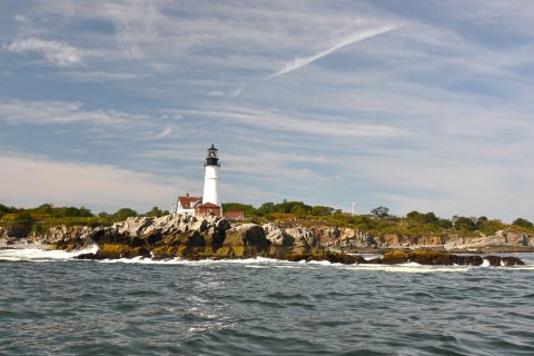 Portland: Maine Lighthouses Sightseeing Cruise with Drinks
