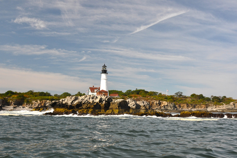 Portland: Maine Lighthouses Sightseeing Cruise with Drinks