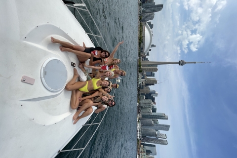 Croisière privée sur un yacht de luxe pour découvrir le ProseccoCroisière touristique Prosecco sur un yacht de luxe à Toronto !