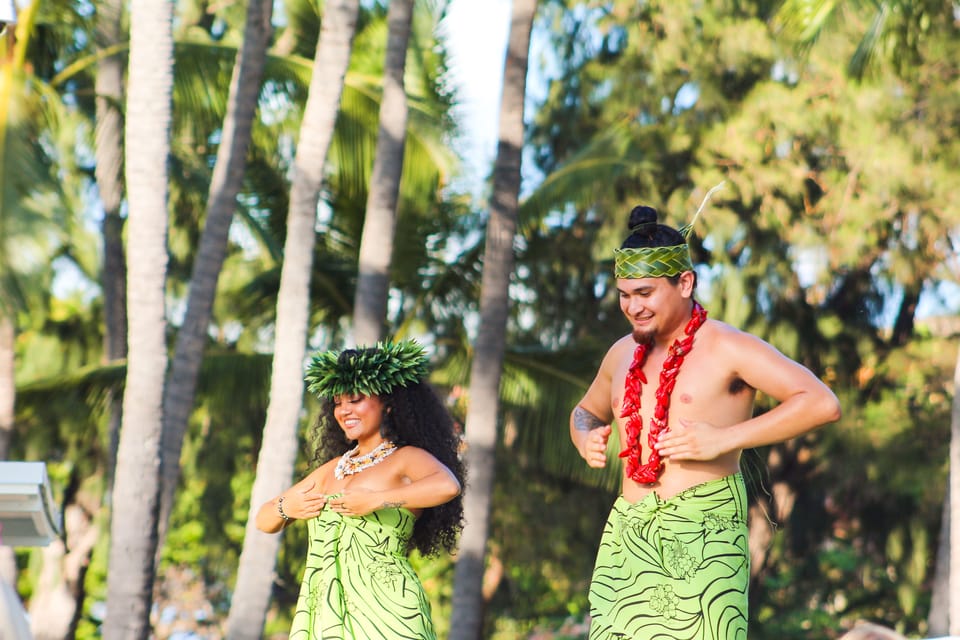 Oahu: Diamond Head Luau at the Waikiki Aquarium | GetYourGuide