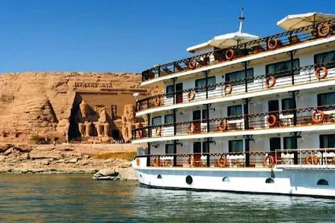 From Cairo: 4-Day Nile Cruise to Luxor/ Balloon, Flights  