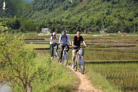 Ninh Binh-dagtour, bus, gids, lunch en toegangsprijzen