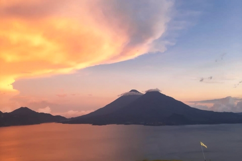 Tour du lac Atitlán au coucher du soleil