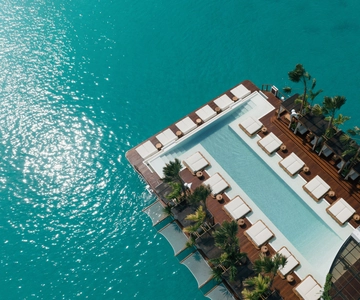 Phuket: YONA Drijvende Beach Club Dag Experience