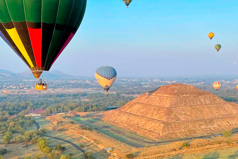 Teotihuacan: Hot Air Balloon Flight Sky BalloonsTeotihuacan: Hot Air Balloon Flight by Sky Balloons