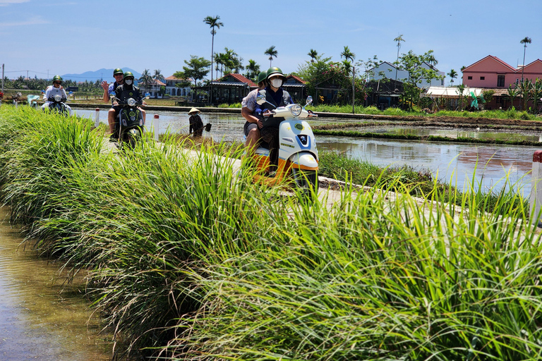 Tour dei punti salienti e delle gemme nascoste di Hoi An in VespaMomenti salienti di Hoi An e tour delle gemme nascoste in Vespa