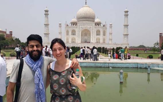 Agra: Taj Mahal & Agra Fort Tour mit Delhi Flughafentransfer