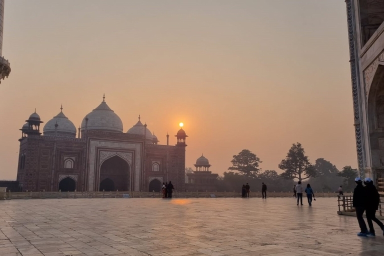 From Delhi : Taj Mahal Sunrise & Agra Fort Guided Day trip