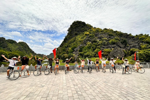 1 journée Hanoi - Ninh Binh - Hoa Lu - Tam Coc - Mua Cave - Bus