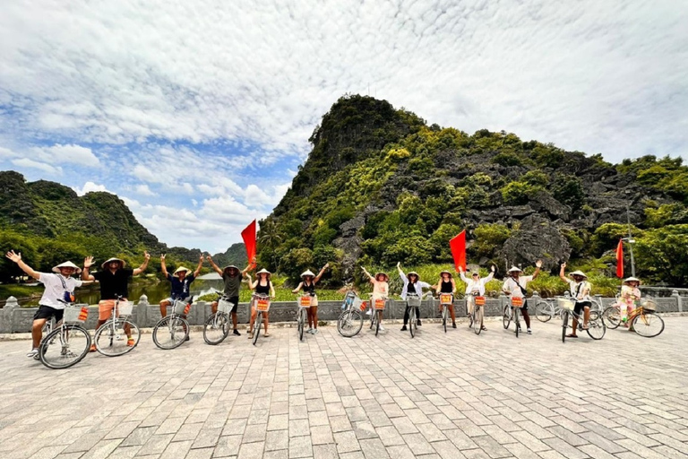 1 journée Hanoi - Ninh Binh - Hoa Lu - Tam Coc - Mua Cave - Bus