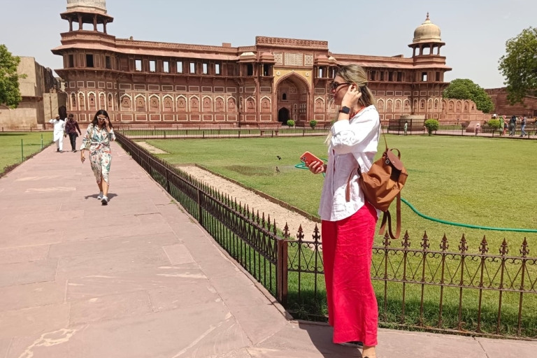 Von Jaipur aus: Taj Mahal Agra & Fatehpur Tour am selben Tag mit dem AutoVon Jaipur aus: Taj Mahal & Agra Tour am selben Tag mit dem Auto
