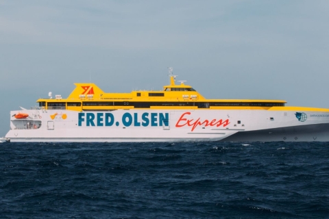 Canary Islands : Gran Canaria - Fuerteventura ferry transfer From Las Palmas