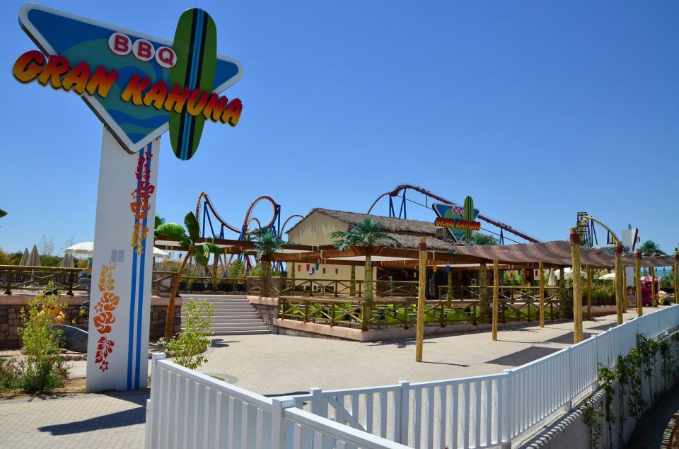 Parque Warner Beach Water Park from Madrid full day