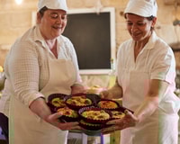 Polignano a Mare, Street Food Tour with Tastings and Wine - Housity