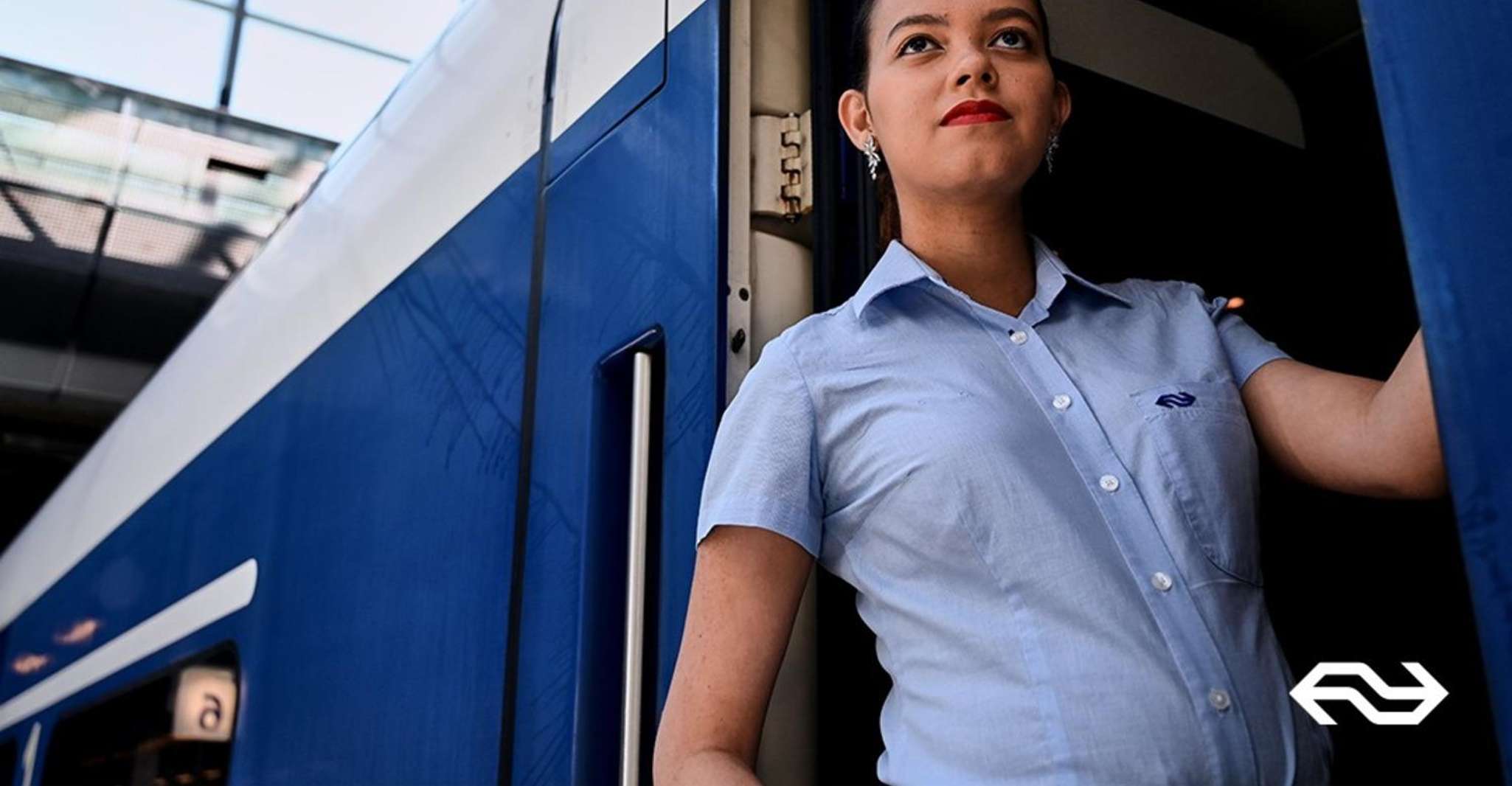 Ámsterdam, Transporte en tren Ámsterdam desde/hasta Leiden - Hizvo