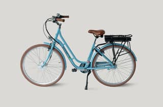 Dresden: Power-Travel- oder Touring-E-Bike-Verleih