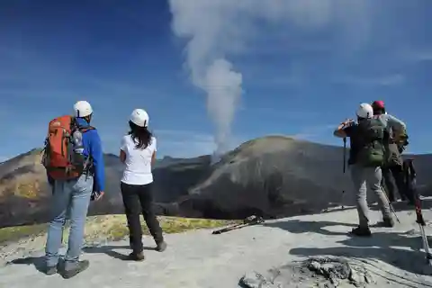 Etna: Tour del cratere centrale con funivia e jeep