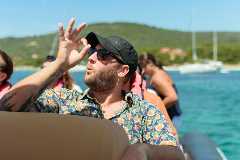 Split : Lagon bleu et visite des 3 îles en bateau à moteur avec déjeunerSplit : Lagon bleu et excursion en bateau à moteur dans les 3 îles avec déjeuner