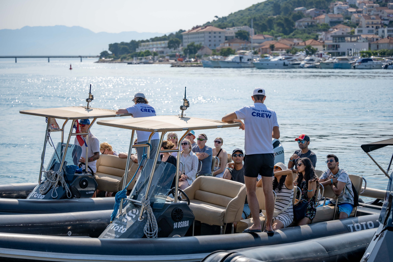 Split : Lagon bleu et visite des 3 îles en bateau à moteur avec déjeunerSplit : Lagon bleu et excursion en bateau à moteur dans les 3 îles avec déjeuner