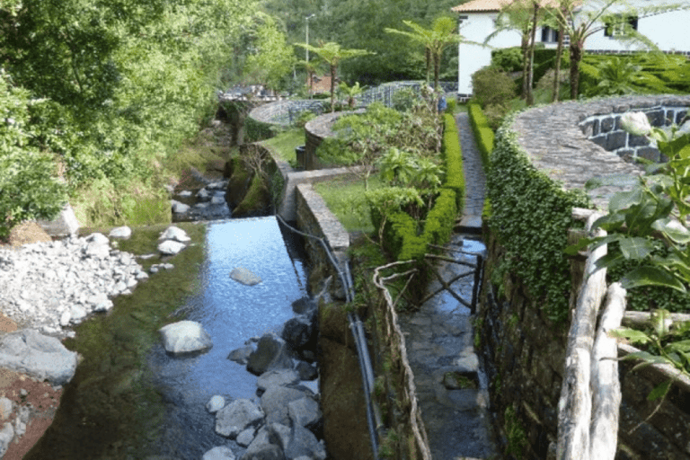 Madeira - Santana - HeldagMadeira - Östlig rundtur - Santana - Heldag