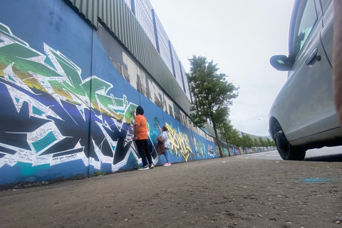 Belfast: Peacewall and Political History Black Taxi Cab Tour