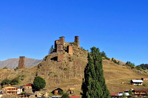 Tusheti Thrill: driedaagse tour met tijdelijke bergontsnapping