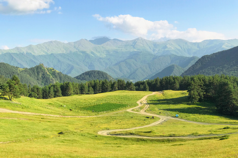 Brivido a Tusheti: Tour di 3 giorni con fuga in montagna a tempo limitatoTusheti Thrill: tour di 3 giorni di Mountain Escape a tempo limitato