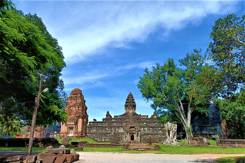 Joint Small Group Tour From Siem ReapExplore Angkor Temples with watch sunset