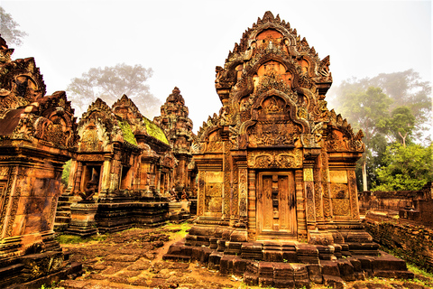 Joint Small Group Tour From Siem ReapExplore Angkor Temples with watch sunset