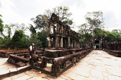 Explorador de Angkor con Tuktuk y Guía PrivadoExplorador de Angkor con Tuktuk y Guía