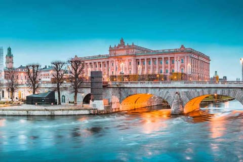 Lugares emblemáticos y leyendas de Gamla Stan: Visita audioguiada