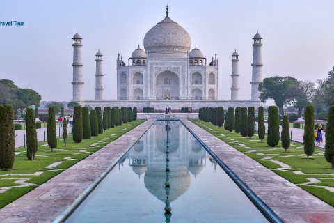 Z Delhi: wycieczka do Taj Mahal z domem dziecka (sierocińcem).Z Delhi: wycieczka z samochodem AC, kierowcą i przewodnikiem