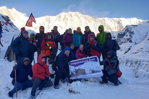 Pokhara: trekking guidato del Campo Base dell&#039;Annapurna di 7 giorniPokhara: pacchetto completo per l&#039;epico trekking di 7 giorni al campo base dell&#039;Annapurna