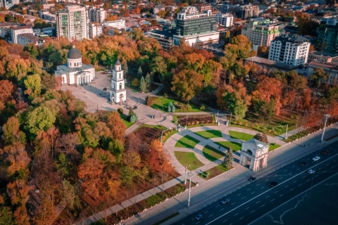Fom Moldova:Walking Tour of Chisinau with Local Guide