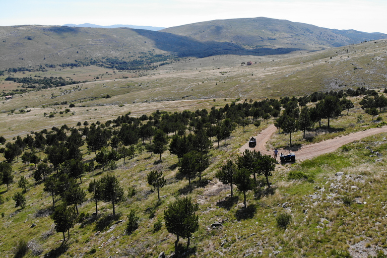 Au départ de Split : Excursion en quad dans le parc naturel de Dinara avec déjeunerVisite guidée sur des quads flambant neufs