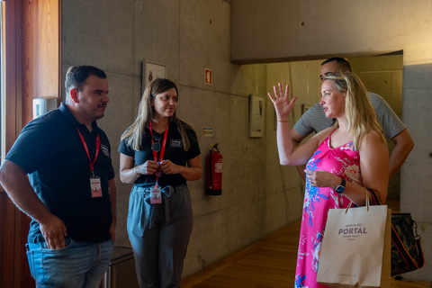 Do Porto: Tour de vinhos no Vale do Douro com almoço de 3 pratosPasseio compartilhado