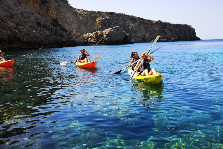 Ibiza: Kajakarstwo morskie i snorkeling w Cala CodolarSesja Sunset Kayak & Snorkel z Cava