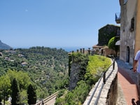 Visite du village médiéval de èze en 1h30 - Housity
