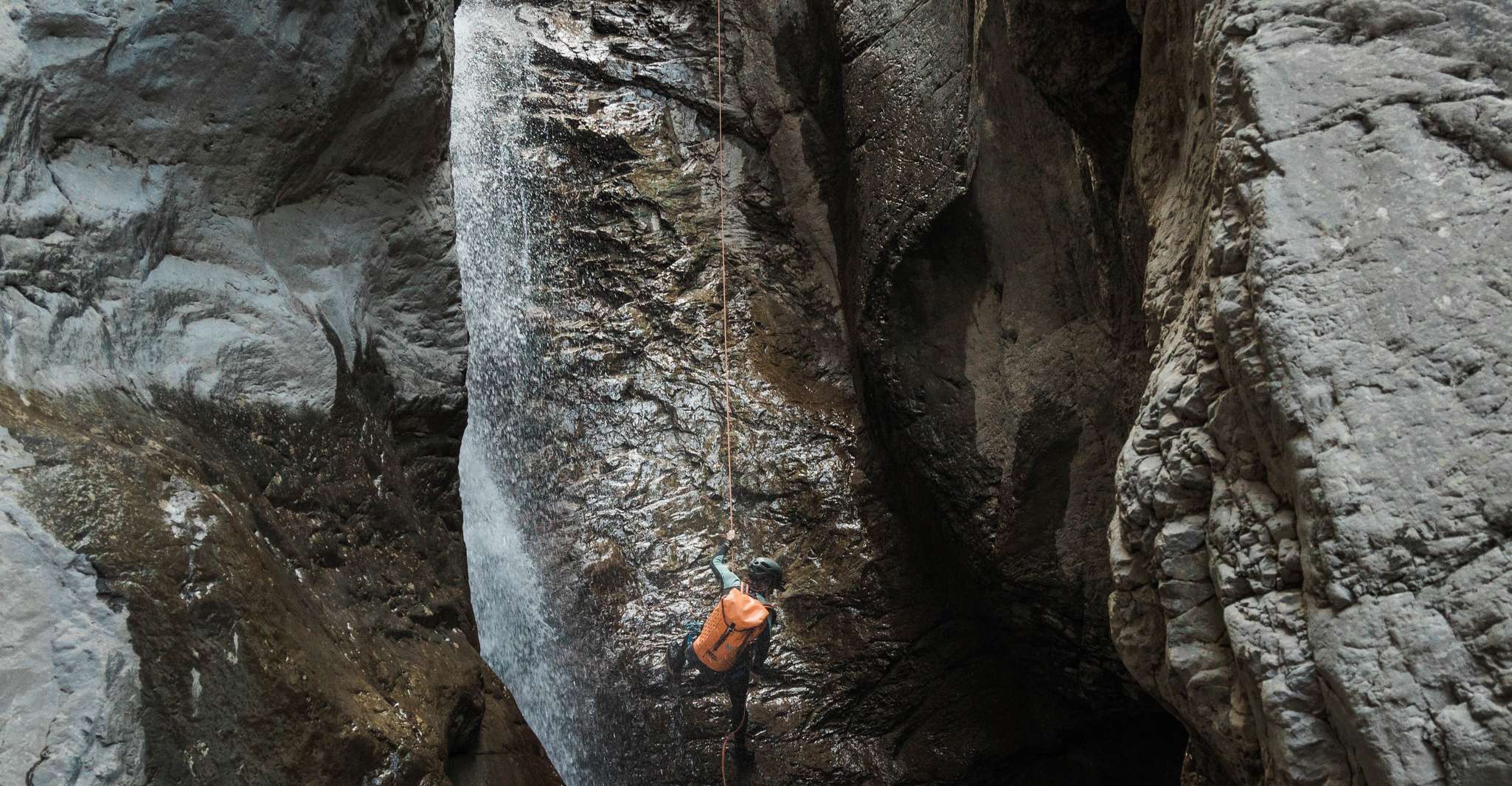 Canmore, Heart Creek Canyoning Tour Aventura - Hizvo