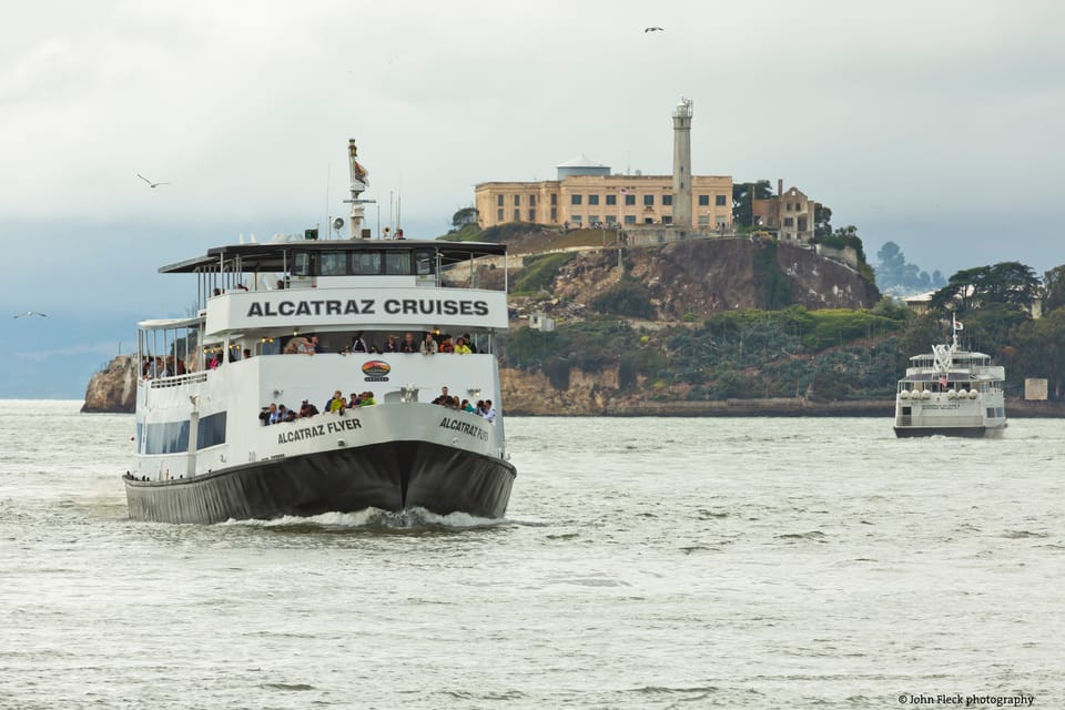 San Francisco: Discover Alcatraz & All Day E-Bike Rental image 3