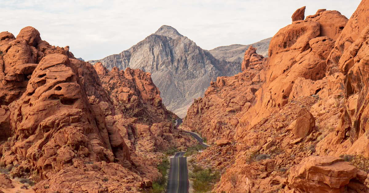 Las Vegas: Dolina Ognia - wycieczka krajobrazowa | GetYourGuide