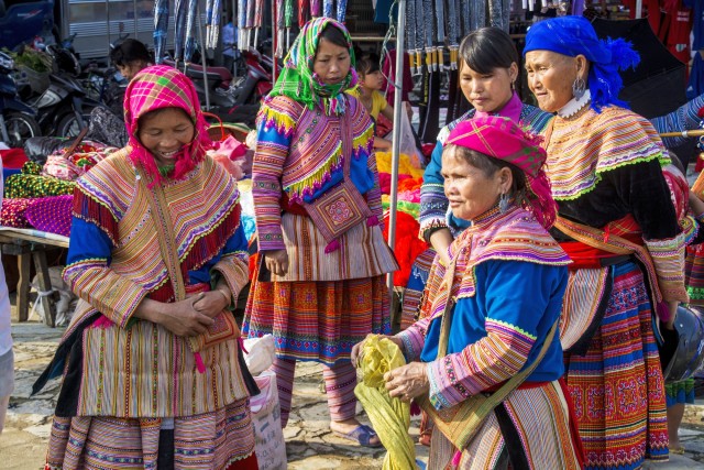 Visit From Sapa Ethnic Colorful Market On Sun Day - Bac Ha in Sapa
