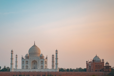 2 Days Delhi & Agra Tour Package from Banglore From Bangalore: 2 Days Delhi & Agra Tour Package