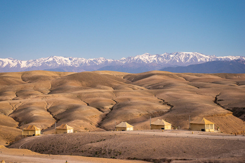 Jantar romântico e passeio de camelo no deserto de Agafay