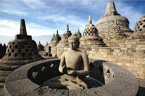 Subida ao topo do Templo de Borobudur e 1 dia no Templo de Prambanan