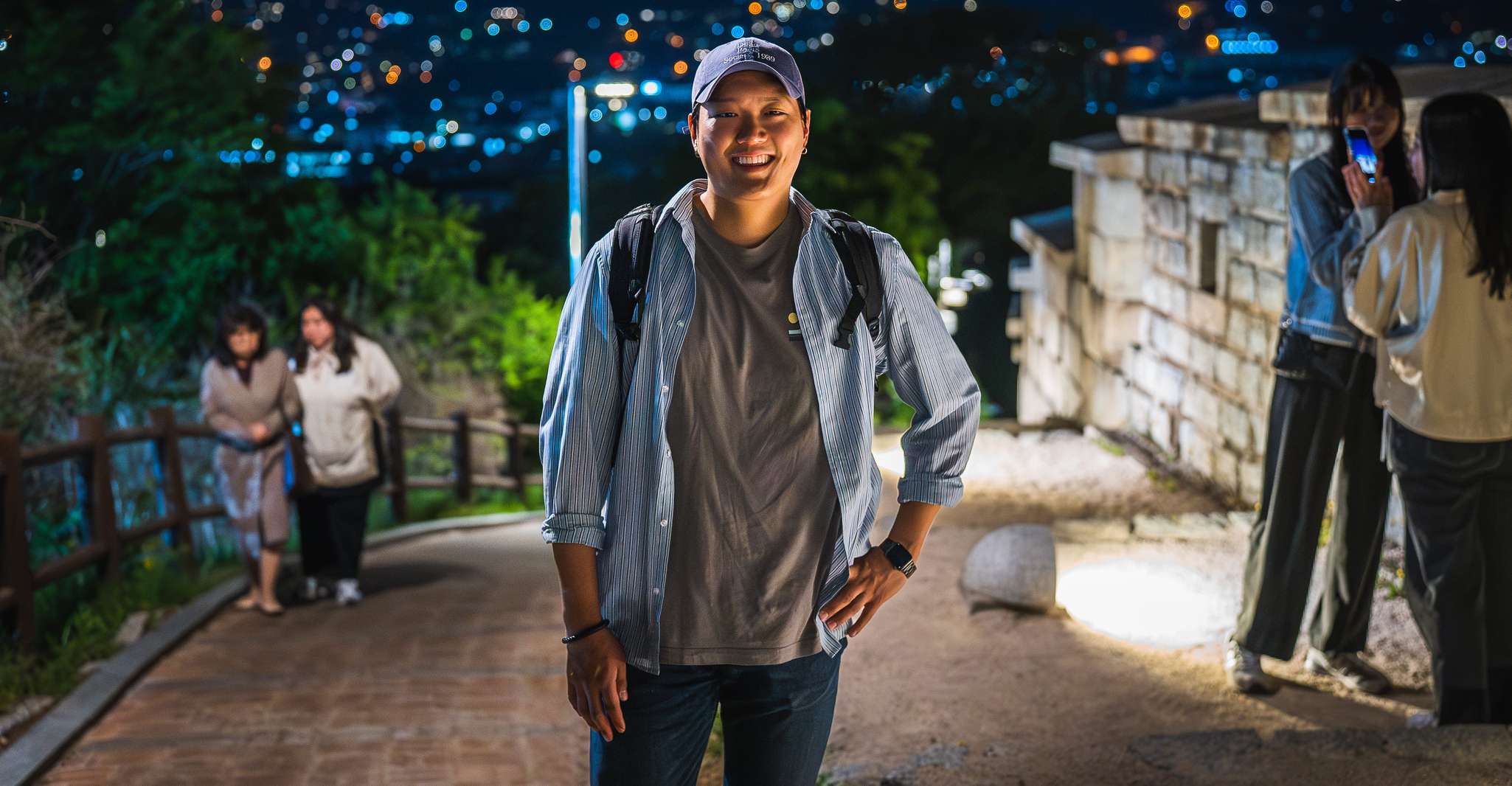 Seoul: Guided City Wall Sunset Hike with Korean Dinner