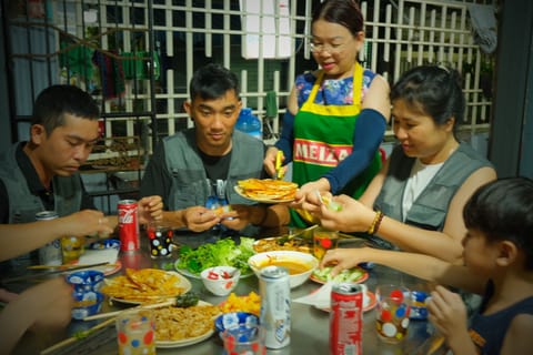 Hoi An: Evening Food Culture Tour by Vespa